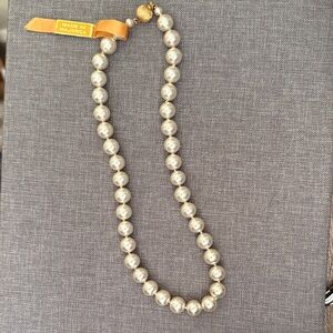 14 inch Spanish Vintage Pearl Necklace with Gold Accents